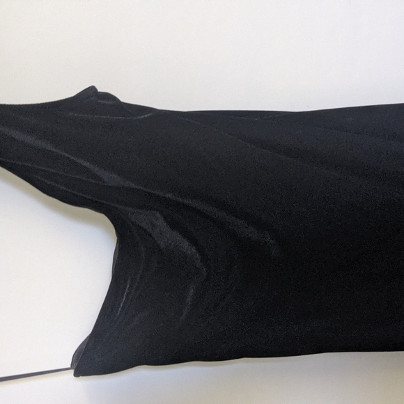 JS Boutique Black One Shoulder Velour Gown 14 - Picture 2 of 6